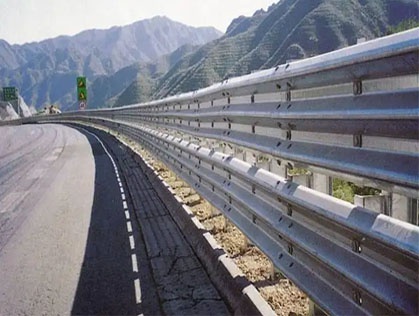 波形護欄熱鍍鋅（xīn）